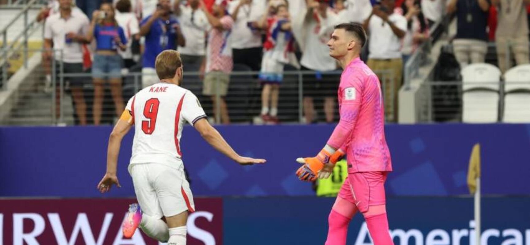 Inglaterra faz quatro gols e vence a Croácia na estreia da Copa
