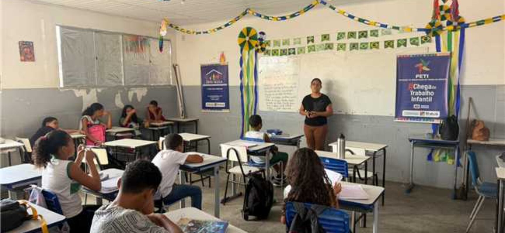 PETI promove palestras sobre direitos da infância em escolas municipais de Ilhéus