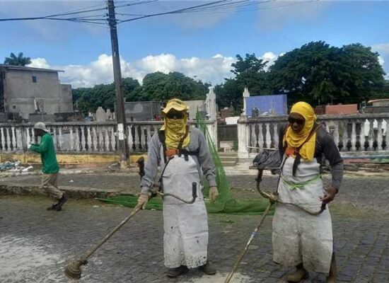 Prefeitura realiza serviços de roçagem no Alto Teresópolis e na Ladeira da Baixa Fria