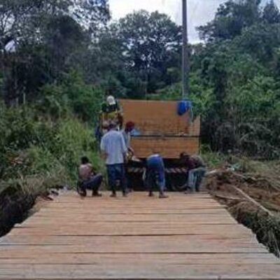 Ação conjunta entre Prefeitura e agricultores recupera Ponte do Lourenço no distrito de Rio do Braço