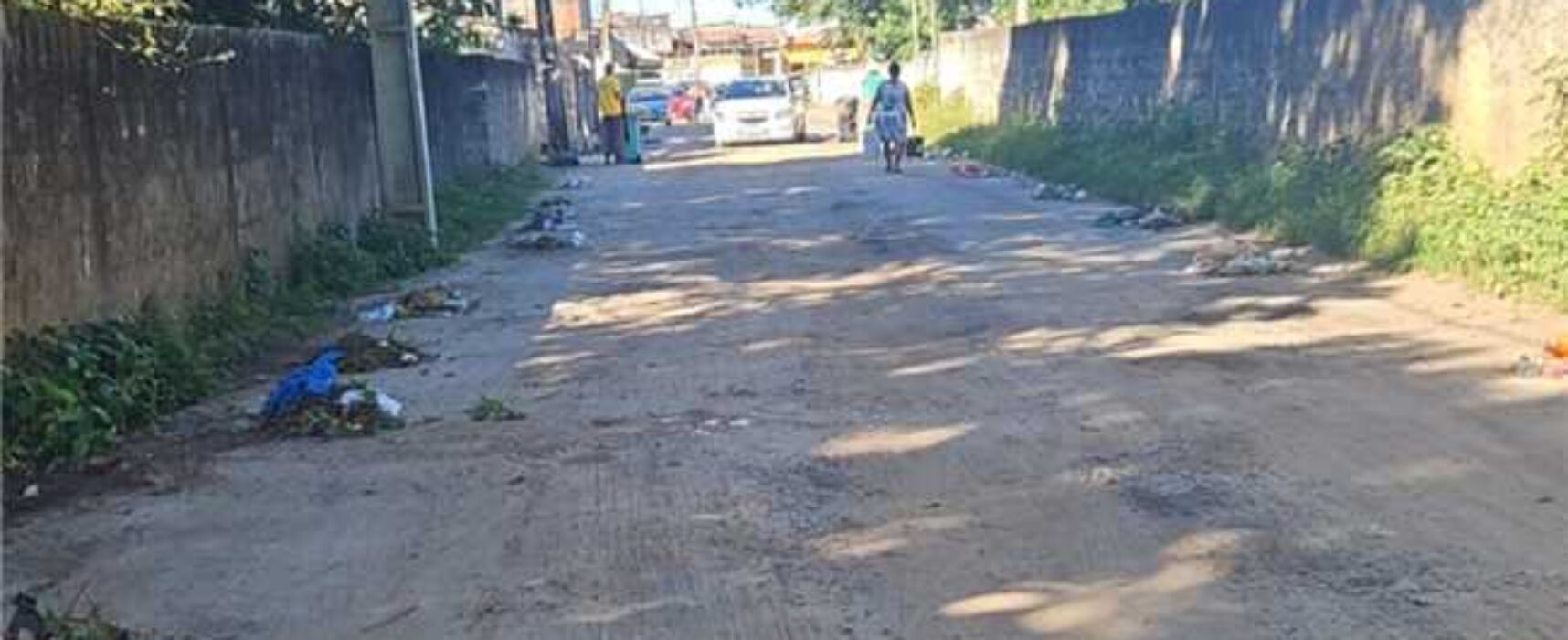 Mutirão de varrição reforça limpeza urbana no Iguape