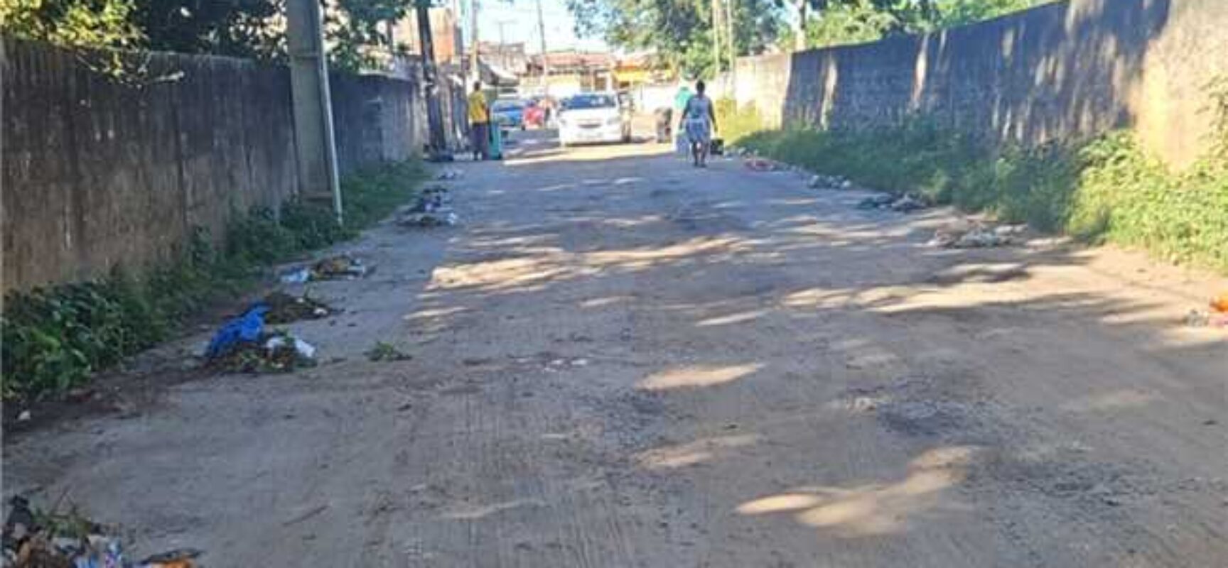 Mutirão de varrição reforça limpeza urbana no Iguape