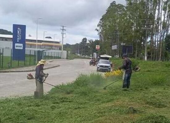 Prefeitura realiza serviços de manutenção urbana em diferentes pontos de Ilhéus