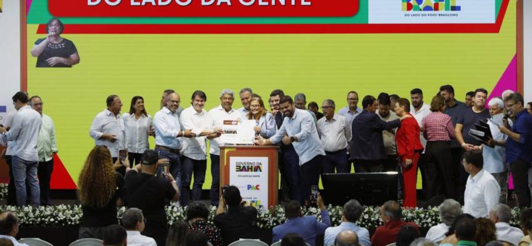 Governo anuncia investimentos de mais de R$ 211 milhões na Educação de 47 municípios