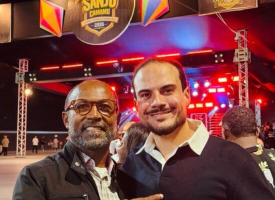 *Bebeto Galvão destaca potencial turístico e econômico de Camamu durante festividades do aniversário da cidade*