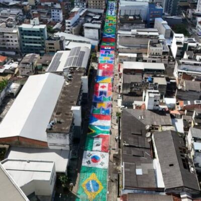 Maior ornamentação da Bahia: Bandeirolas na Cinquentenário anunciam o Ita Pedro 2026 e aquecem o comércio de Itabuna