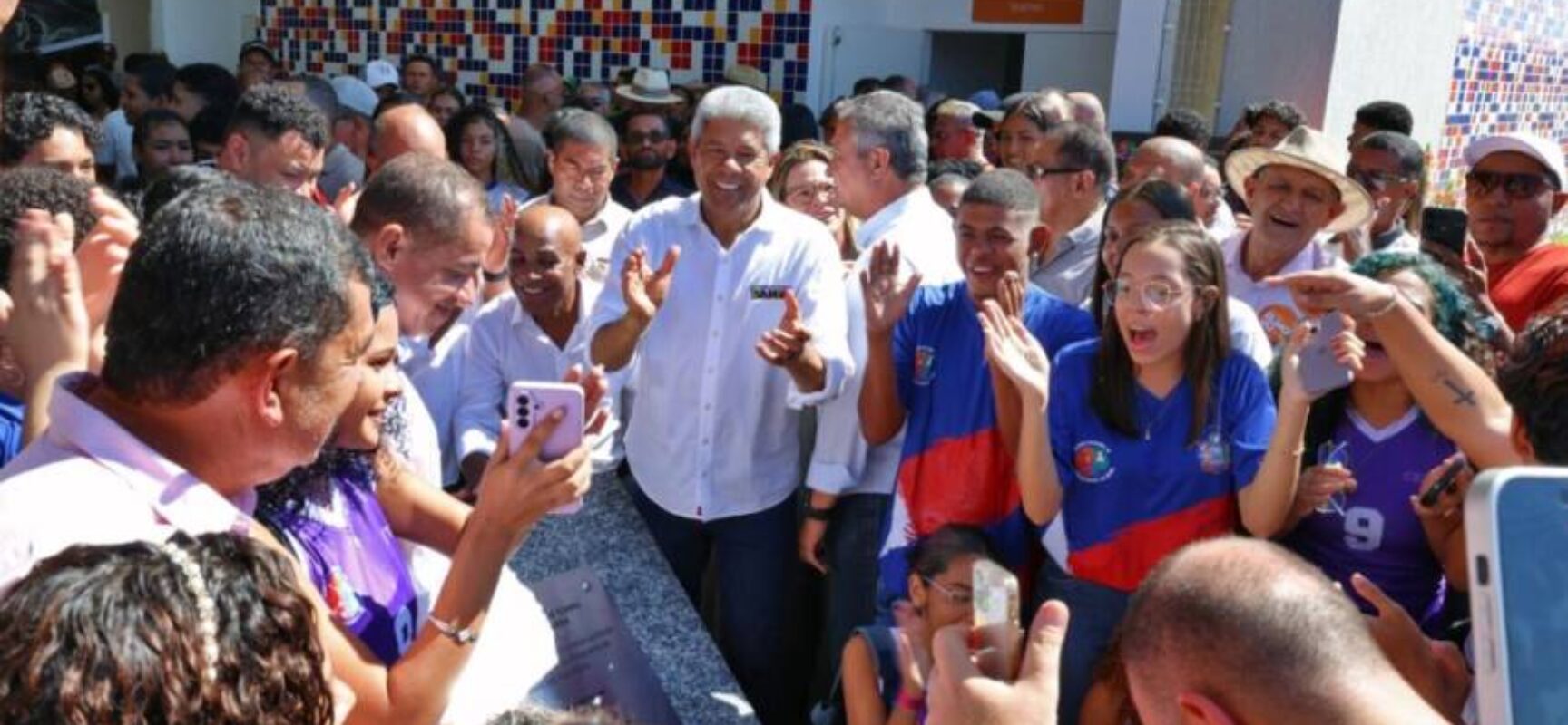Inauguração de nova escola estadual amplia oferta de ensino em tempo integral para estudantes de Barra