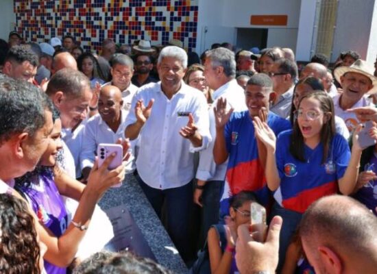 Inauguração de nova escola estadual amplia oferta de ensino em tempo integral para estudantes de Barra