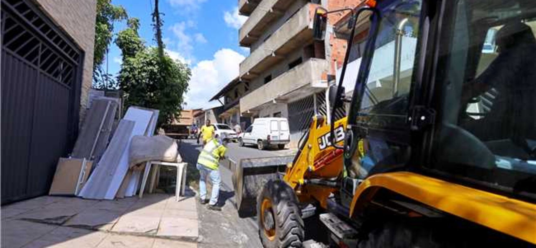 Operação “cata-treco” ajuda a manter bairros mais limpos e organizados