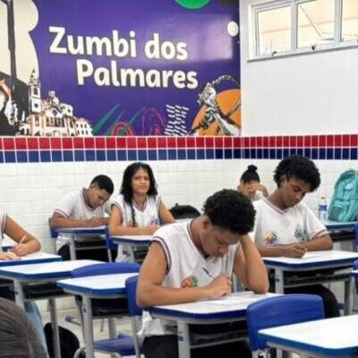 Prevenção de gravidez precoce se tornou conteúdo obrigatório em escolas estaduais da Bahia