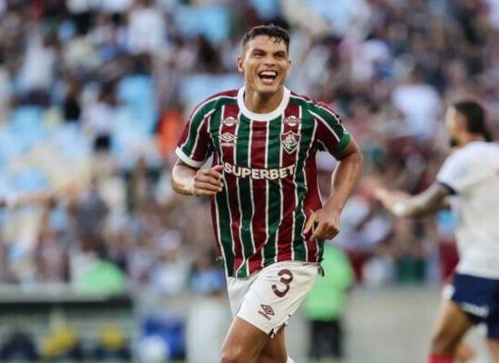 Thiago Silva deve voltar aos gramados em duelo entre Fluminense e Bahia