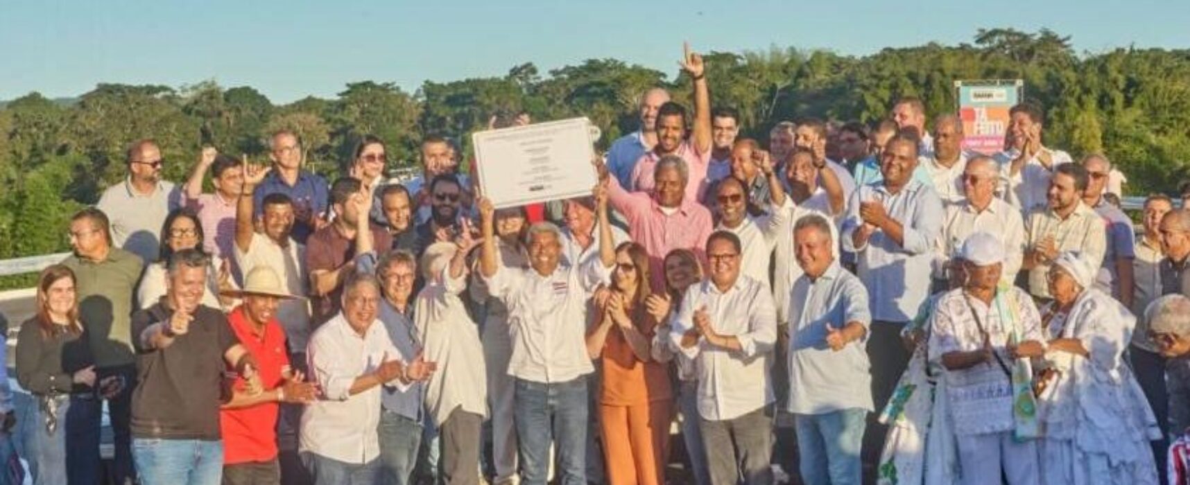 Prefeito Augusto Castro inaugura BA-649 ao lado do governador Jerônimo Rodrigues