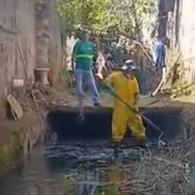 Limpeza de canal reforça manutenção urbana na Rua do Cano