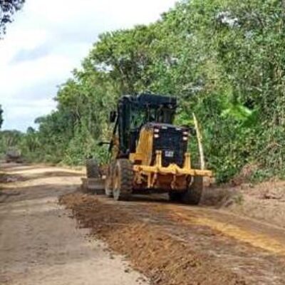 Prefeitura inicia recuperação da Estrada da Lagoa Encantada