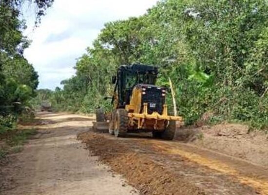 Prefeitura inicia recuperação da Estrada da Lagoa Encantada