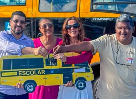 A educação de Itabela acaba de receber um ônibus escolar, fruto de emenda parlamentar da deputada estadual Soane Galvão.