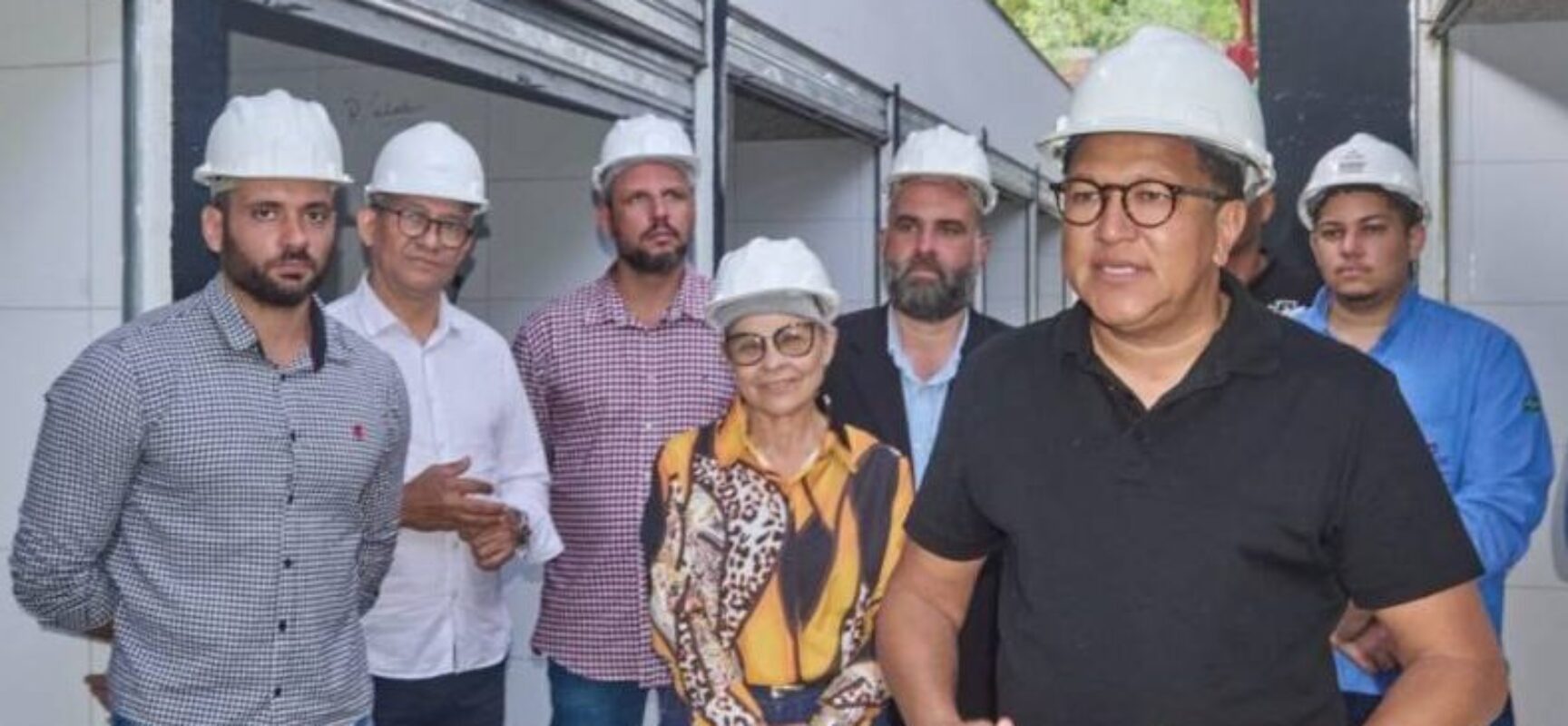 Prefeito Augusto Castro vistoria canteiros de obras da Feira do Califórnia e Parque Linear Amélia Amado