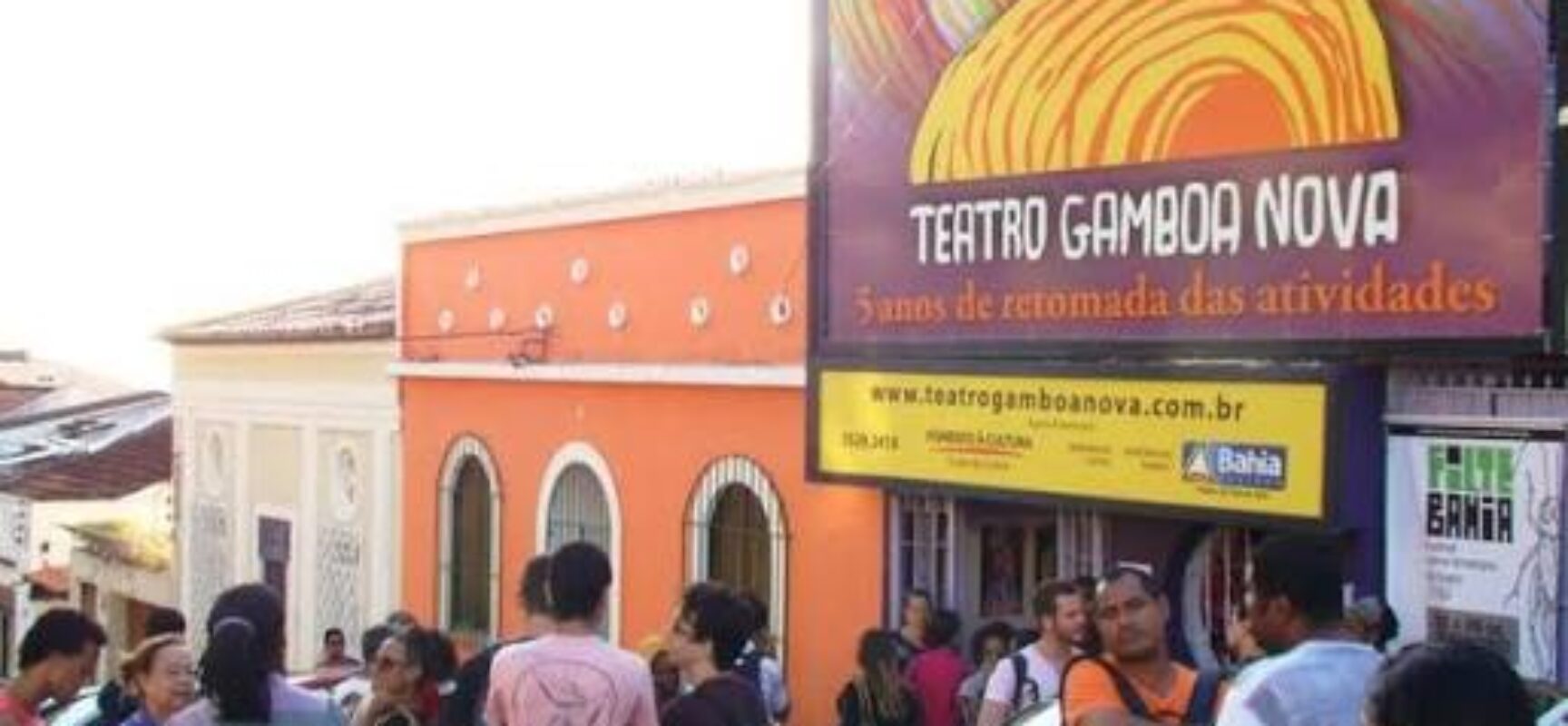 Após estreia de sucesso, Léo Rocha leva o espetáculo “Um Tanto de Tudo Que Vejo” ao Teatro Gamboa