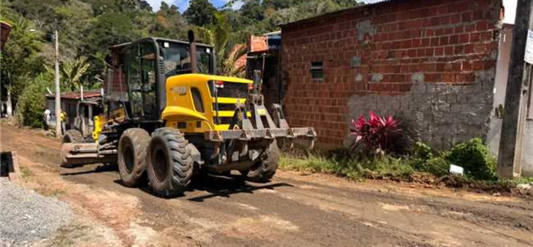 Seinfra mantém frentes de obras em diferentes pontos de Ilhéus