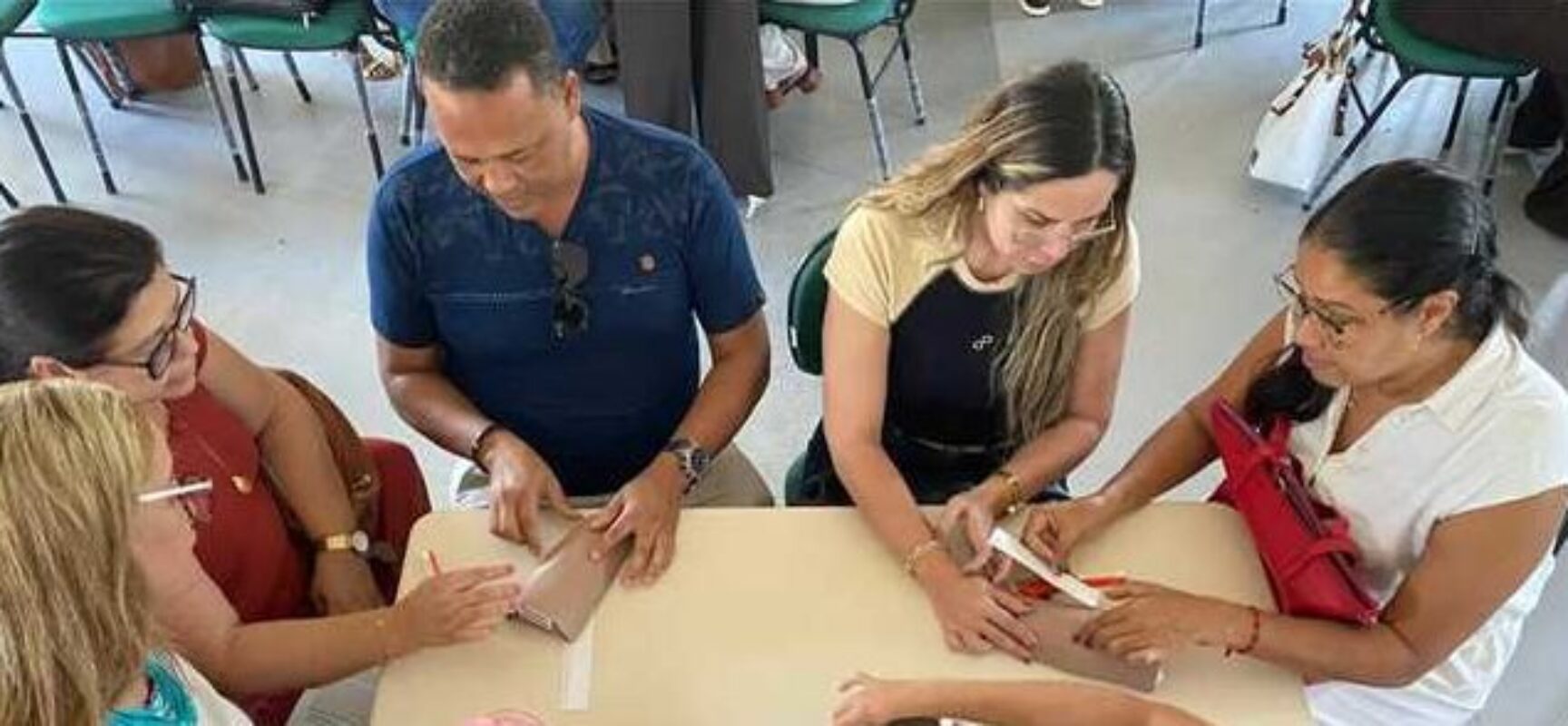 Ilhéus capacita enfermeiros da rede municipal para colocação do Implanon