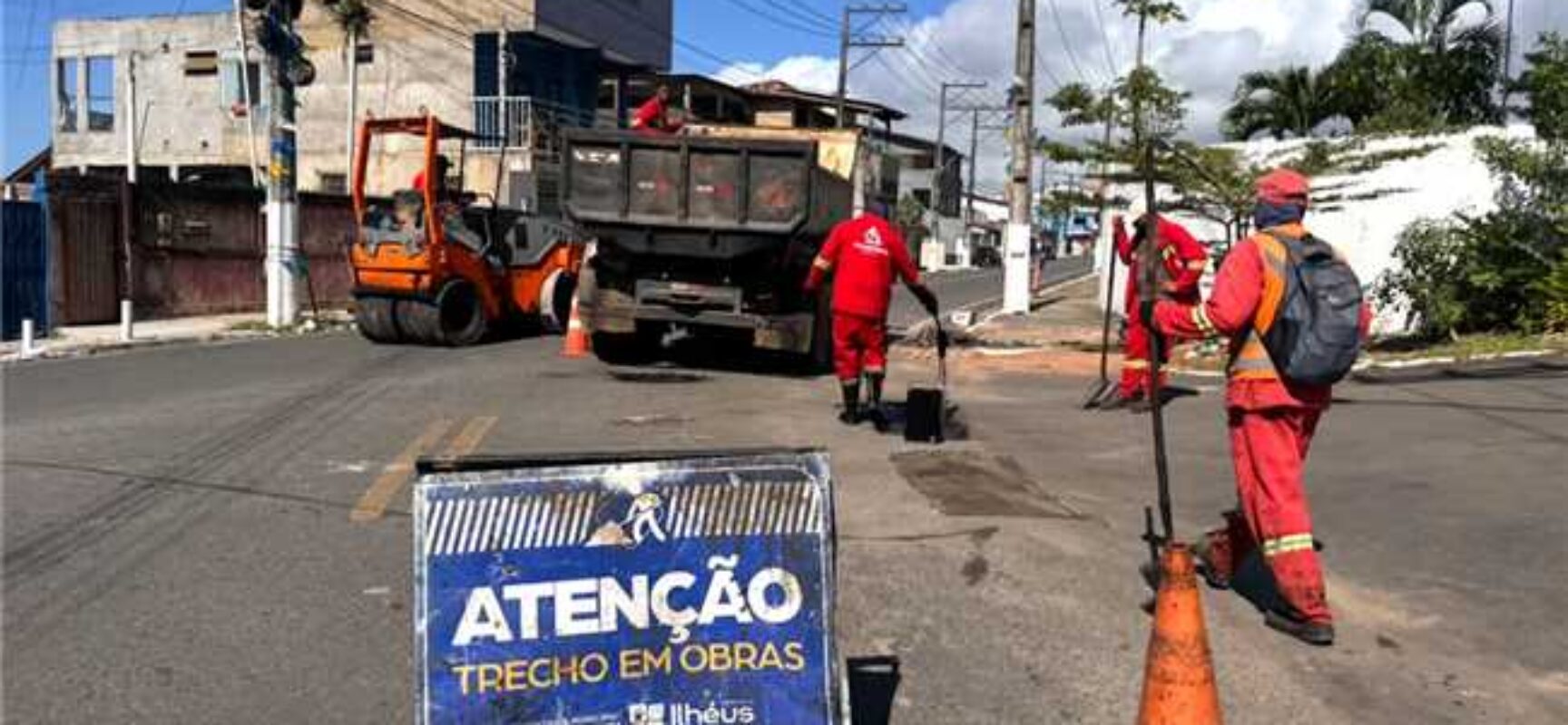 Alto da Conquista recebe recuperação de trechos com operação tapa-buraco