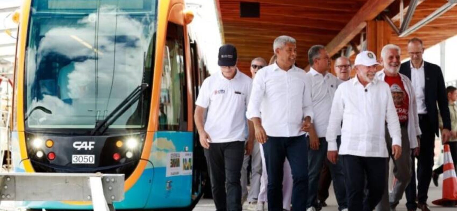 Jerônimo Rodrigues propõe ampliar VLT de Salvador até Camaçari