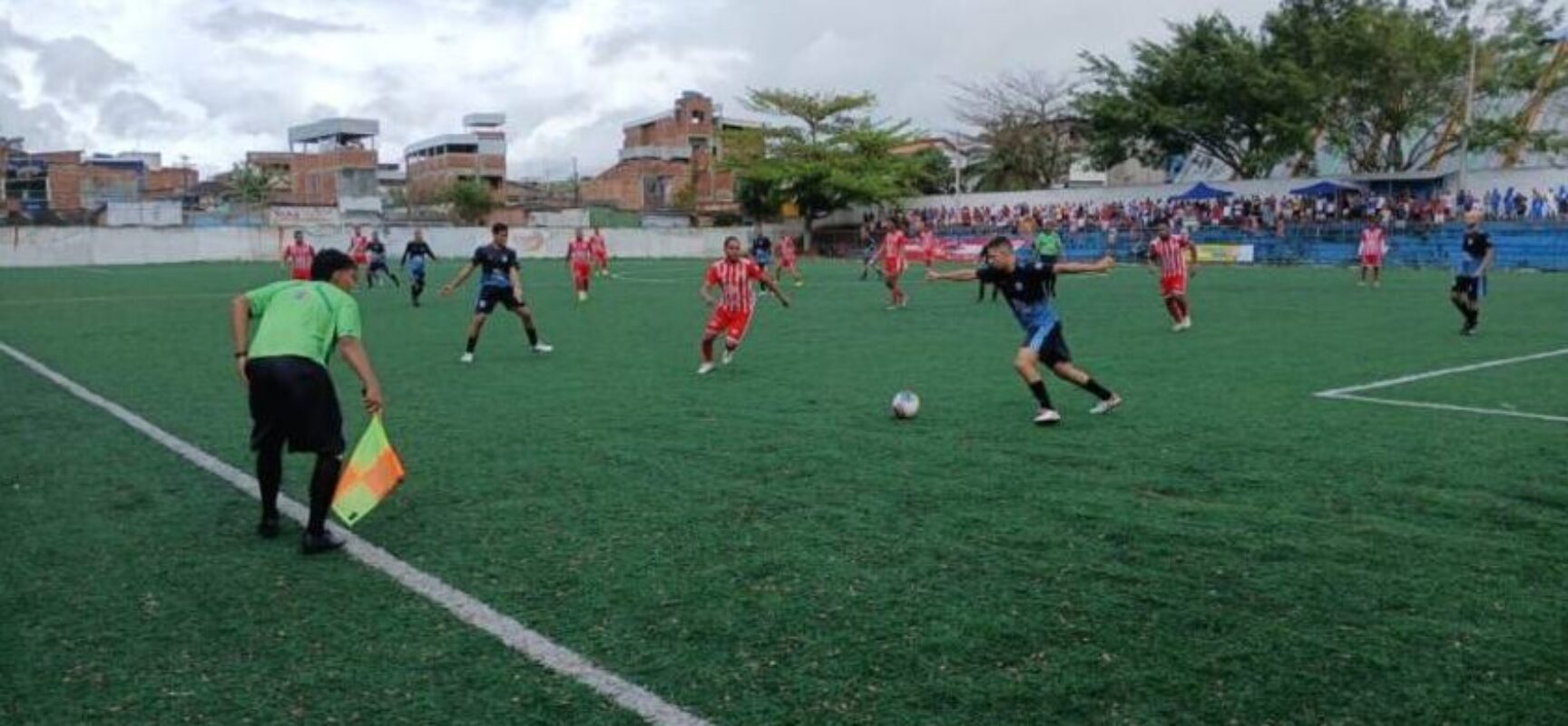 Embalado e com seis equipes já classificadas, o Campeonato Interbairros de Futebol terá rodada decisiva no domingo.