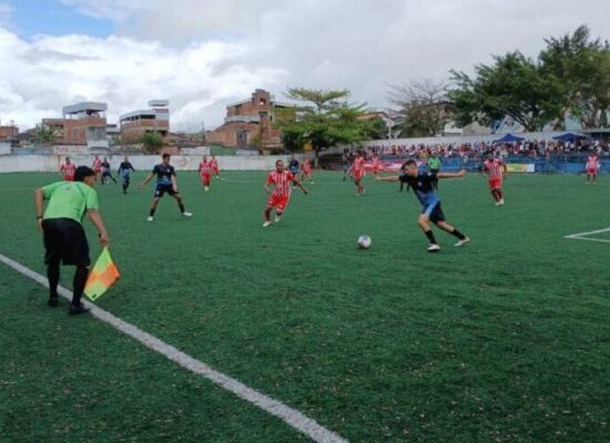 Embalado e com seis equipes já classificadas, o Campeonato Interbairros de Futebol terá rodada decisiva no domingo.