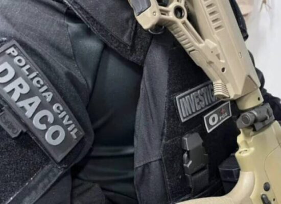Polícia Civil deflagra operação contra grupo suspeito de usar documentos falsos para obter armas na Bahia