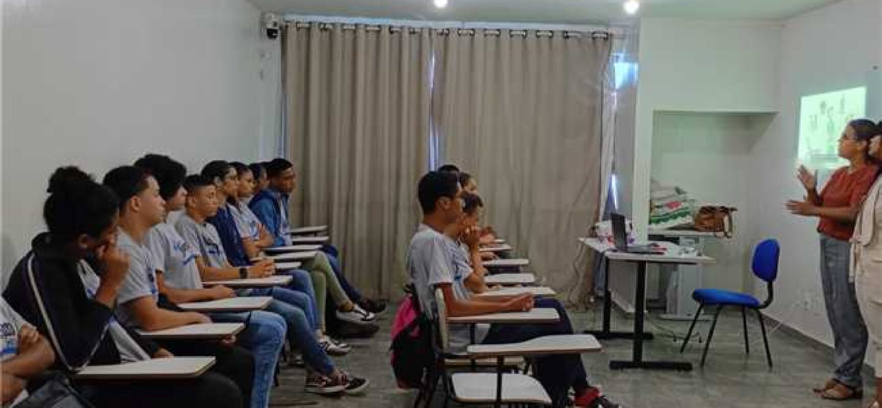 Prefeitura realiza ação de prevenção ao trabalho infantil para jovens do Programa Jovem Social