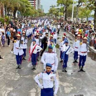 lhéus realiza Desfile Cívico de 7 de Setembro na Avenida Soares Lopes