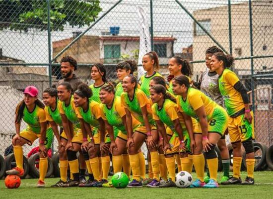 Copa Elas em Campo movimenta futebol feminino em Ilhéus
