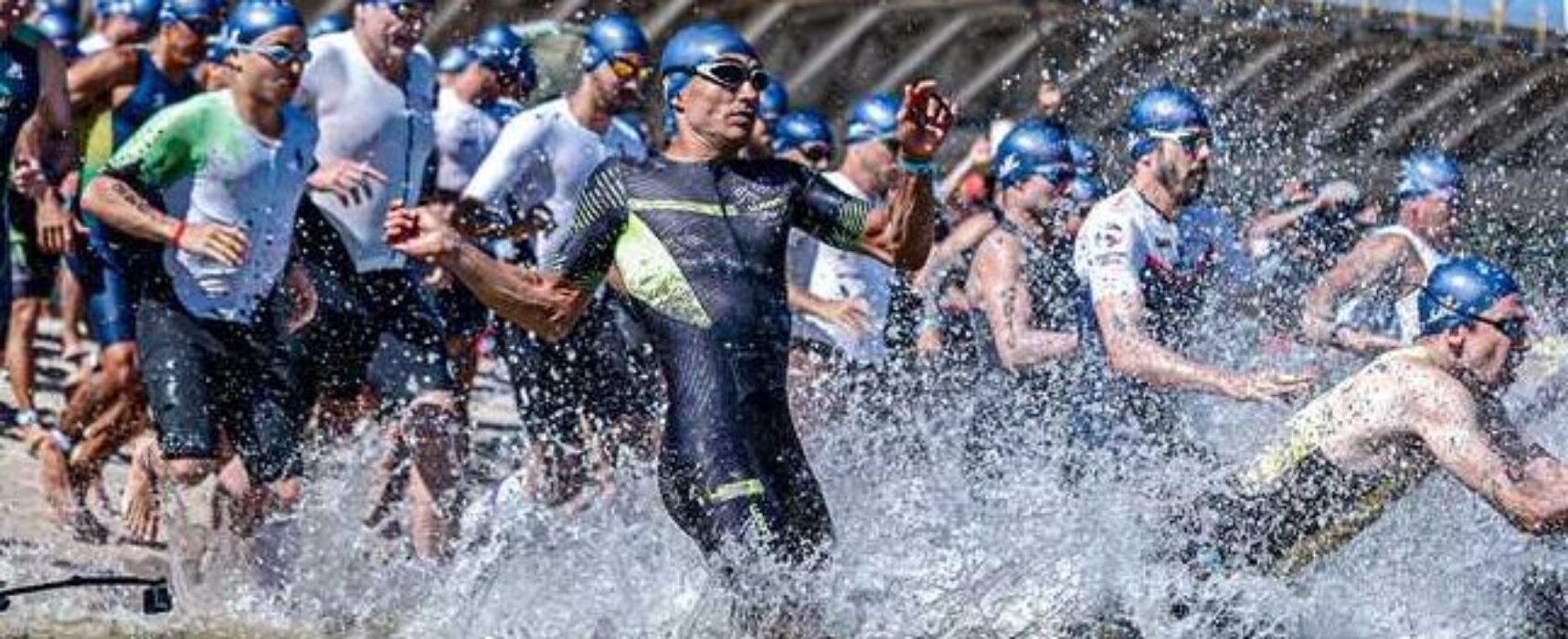 Atletas de diferentes países chegam a Ilhéus para disputa do Triathlon Cup International