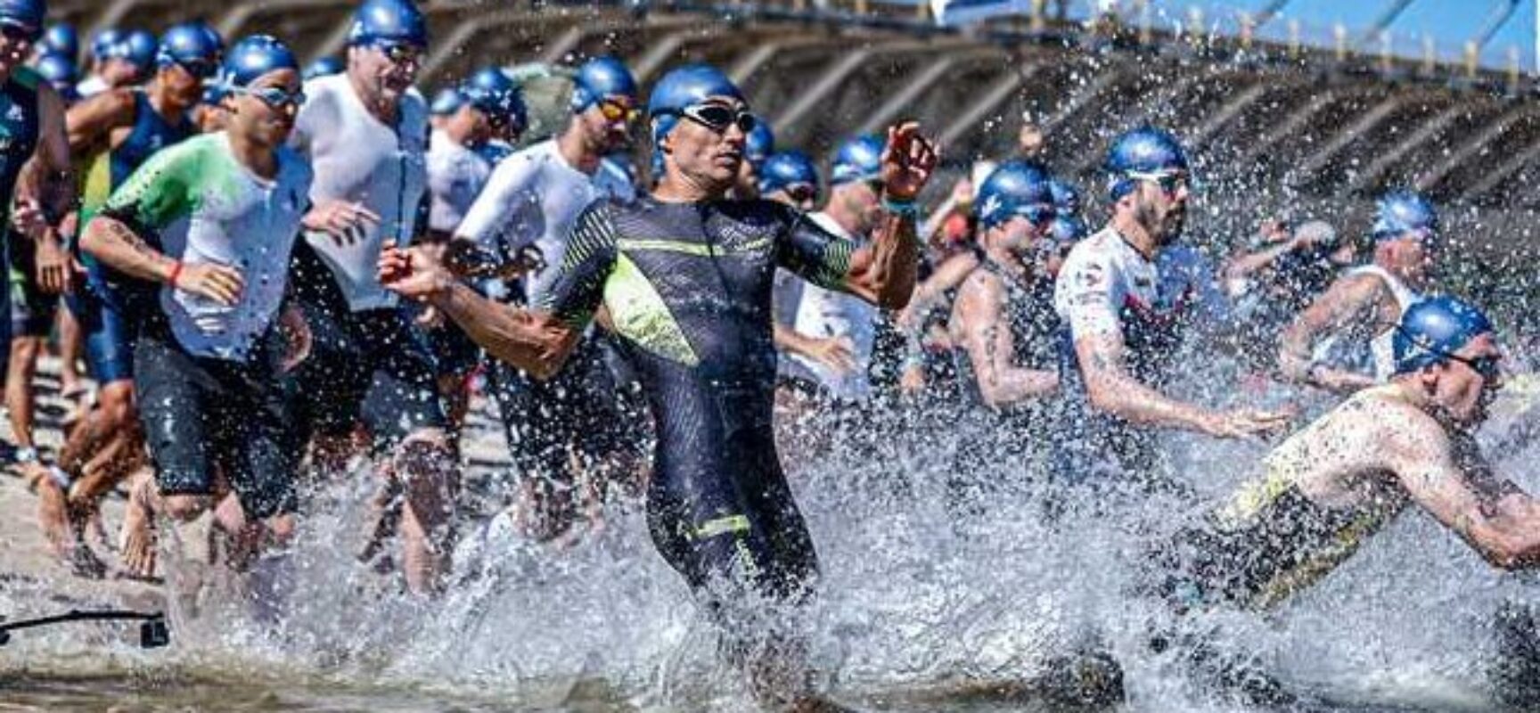 Atletas de diferentes países chegam a Ilhéus para disputa do Triathlon Cup International