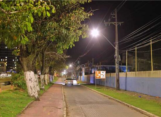 Prefeitura de Ilhéus amplia iluminação pública com 812 luminárias LED em 42 pontos da cidade