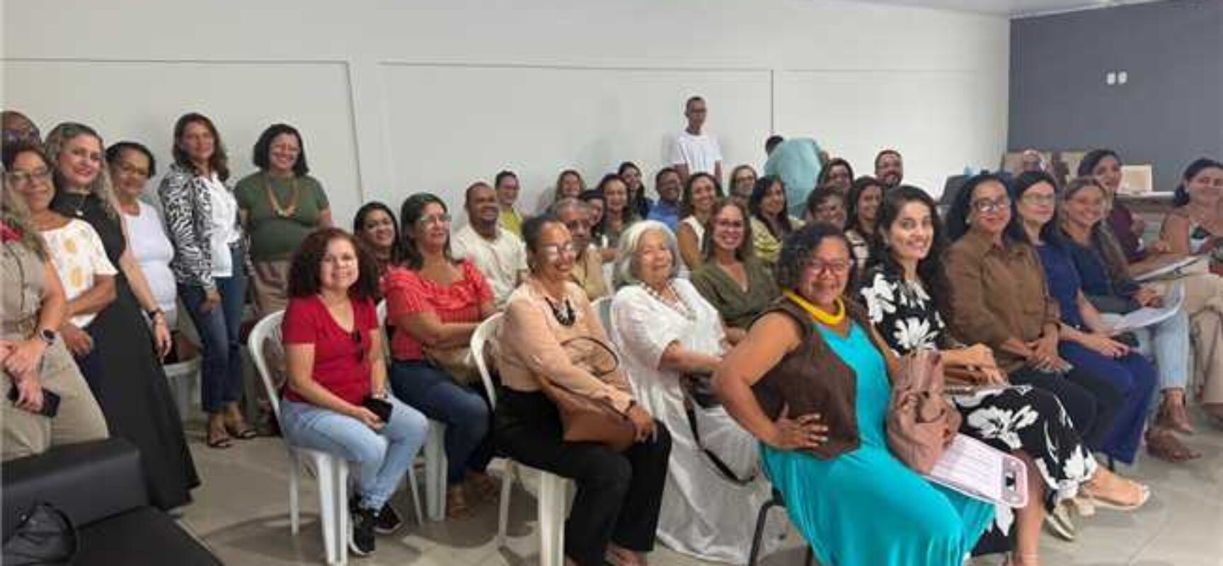 Ilhéus reúne diferentes setores para construir o futuro da educação municipal
