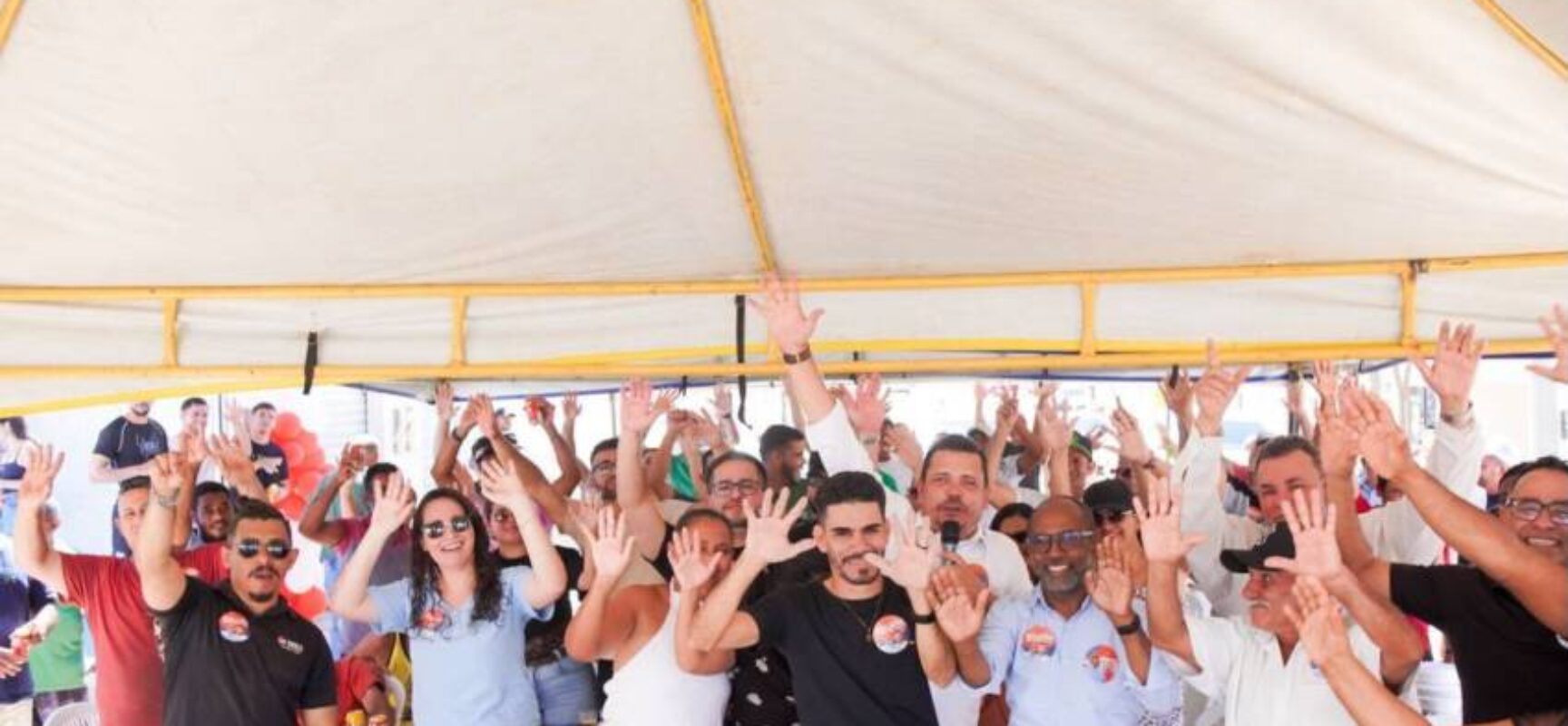 *No Sudoeste baiano, Bebeto visita Tanhaçu e conversa com moradores e comerciantes*