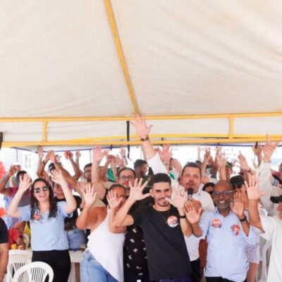 *No Sudoeste baiano, Bebeto visita Tanhaçu e conversa com moradores e comerciantes*