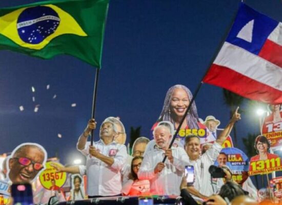 Jerônimo encerra propaganda eleitoral com Lula e pede voto no 13