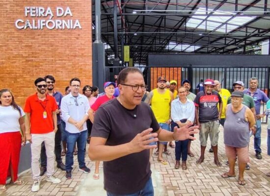 Prefeito Augusto Castro e diretores da CONDER entregam nova Feira do Califórnia a mais tecnológica da Bahia