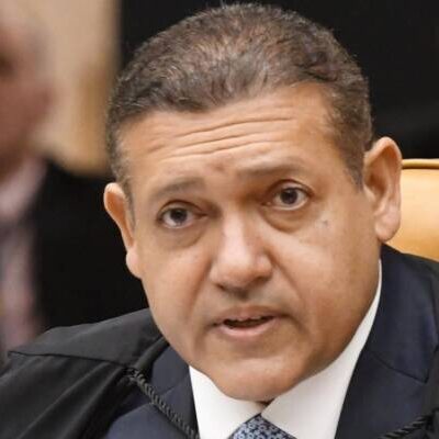 O Globo critica Nunes Marques por atropelar regras do TSE em favor de Flávio Bolsonaro
