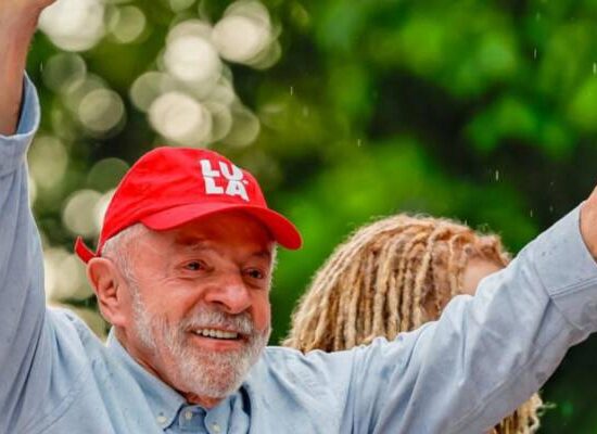 Com virada histórica no segundo turno, Lula é reeleito presidente da República