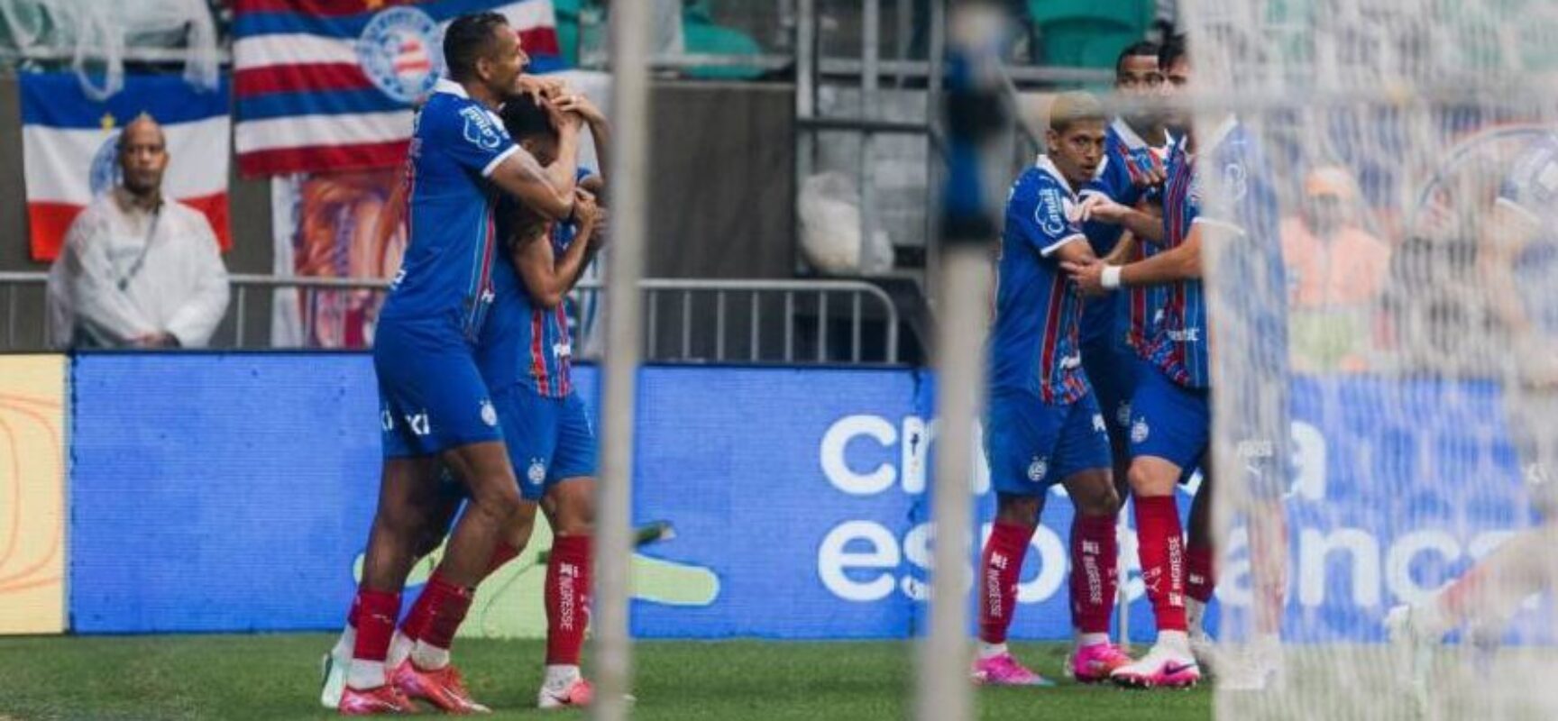 Bahia vira jogo sob pressão e derrota o São Paulo na Fonte Nova