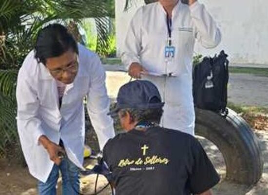 Consultório na Rua realiza atendimentos a pessoas em situação de vulnerabilidade na Zona Sul