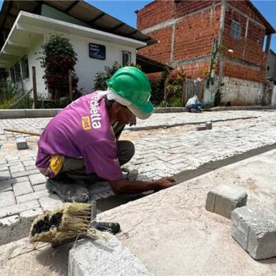 Seinfra utiliza pavimento intertravado em ruas da Ponta da Tulha