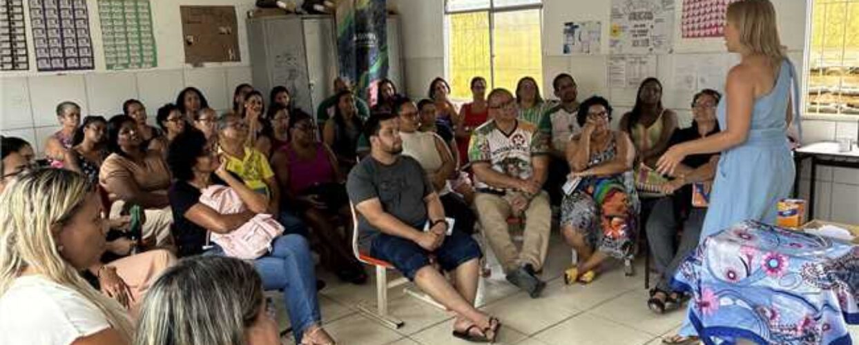 Secretaria de Políticas para Mulheres promove atividade com educadores no São José