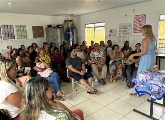 Secretaria de Políticas para Mulheres promove atividade com educadores no São José