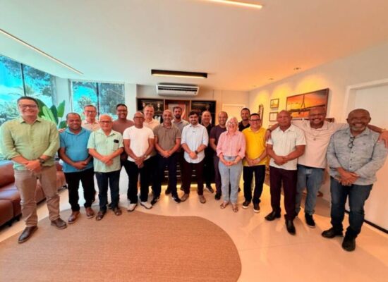 Valderico Junior recebe vereadores e reafirma diálogo com o Legislativo