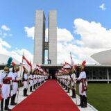 *Presidente e governadores eleitos tomam posse em novas datas em 2027